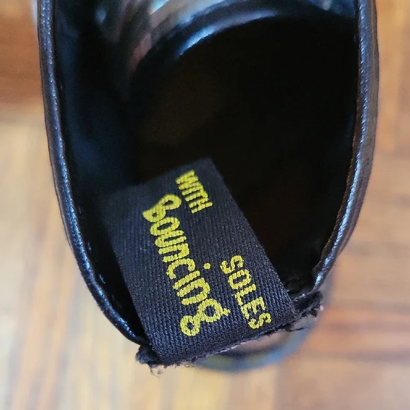 Dr. Martens 90's Holographic Lace Up Boots Womens Size 7 (UK SIZE 5) - Picture 10 of 11